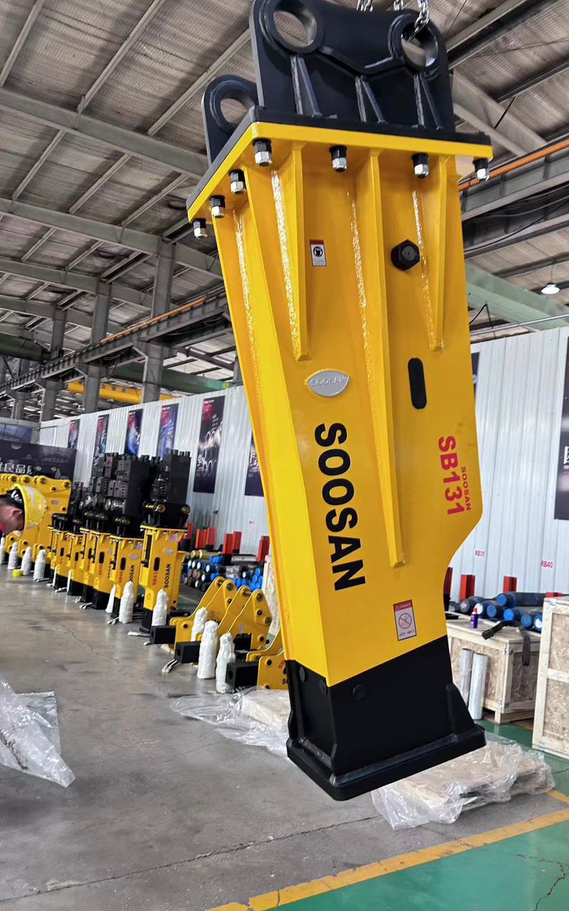 Soosan SB151 hydraulic breaker